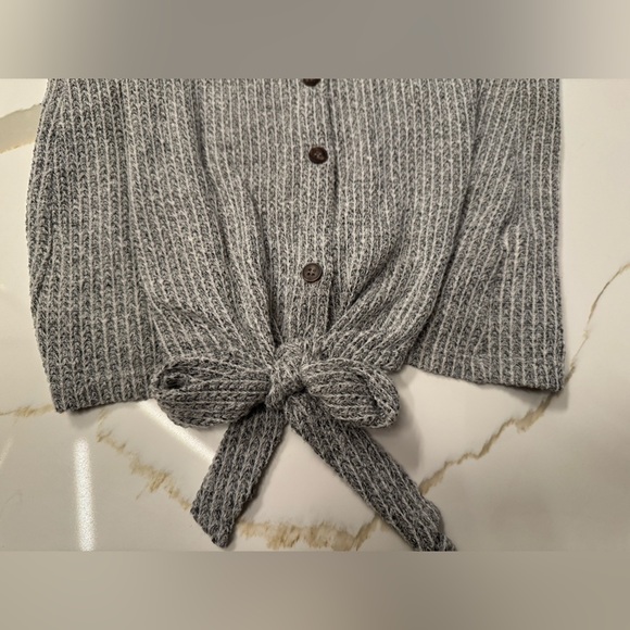 Lulu’s Payton Heather Grey Button-Up Tie-Front Tank Top - Sz M - Picture 7 of 9